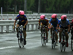 ツアーオブジャパンの風景（左から3人目が三浦彩夏選手）