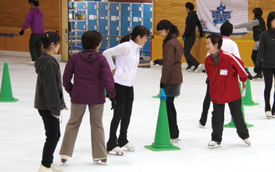 神奈川スケートリンク関内 レディーススケート教室