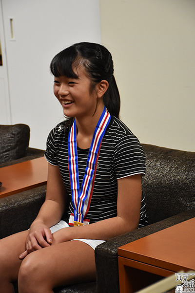  女子小学生テニス 中里亜優菜選手～全国小学生テニス選手権大会優勝～ 副市長を表敬訪問されました / 横浜スポーツ情報サイト［ハマスポ］